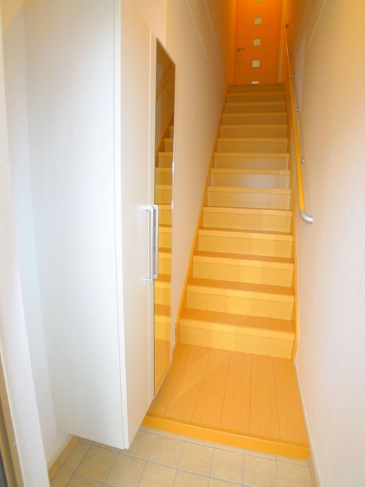 物件内観写真16　(玄関)