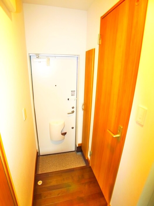 物件内観写真19　(玄関)