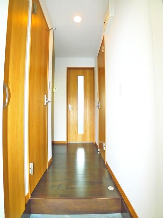 物件内観写真20　(廊下)