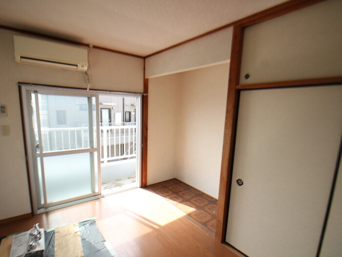 物件内観写真7　(居室)