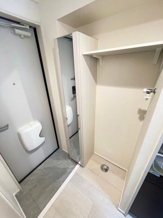 物件内観写真11　(洗濯機置場)