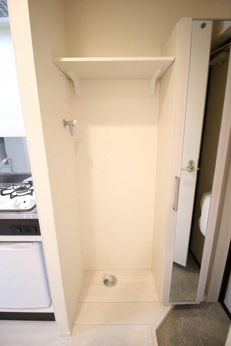 物件内観写真13　(洗濯機置場)