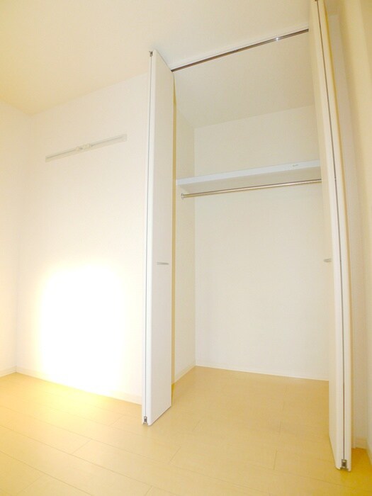 物件内観写真12　(収納)