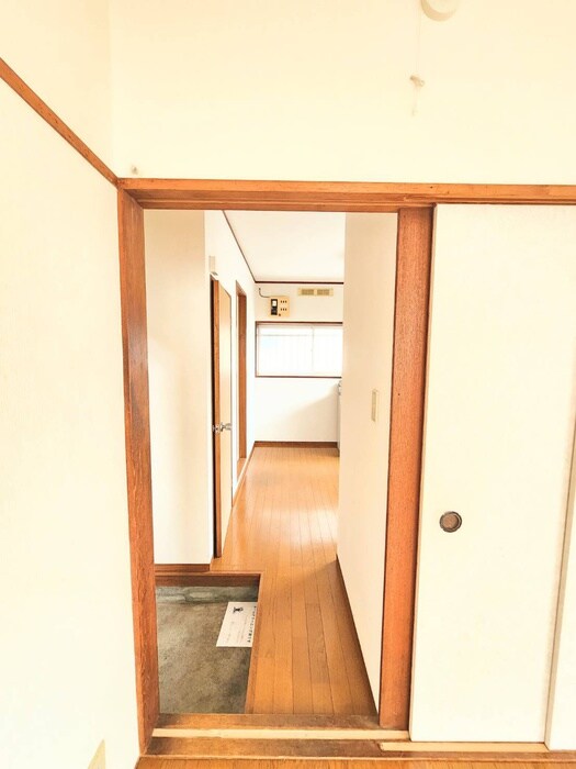 物件内観写真19　(廊下)