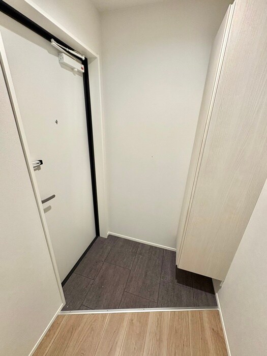 物件内観写真16　(玄関)