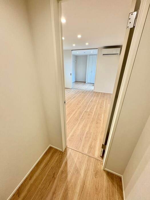 物件内観写真21　(廊下)