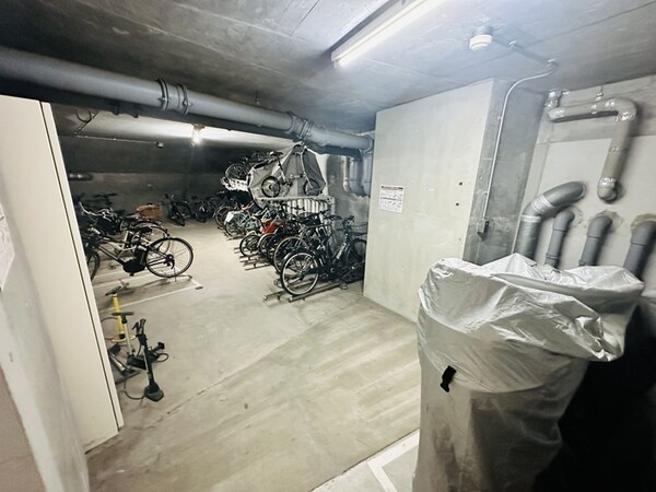 駐輪場