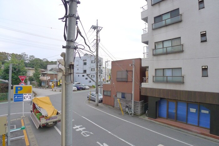 物件内観写真22　(室内からの展望)