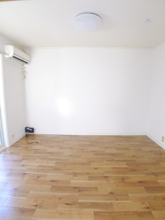 物件内観写真10　(居室)