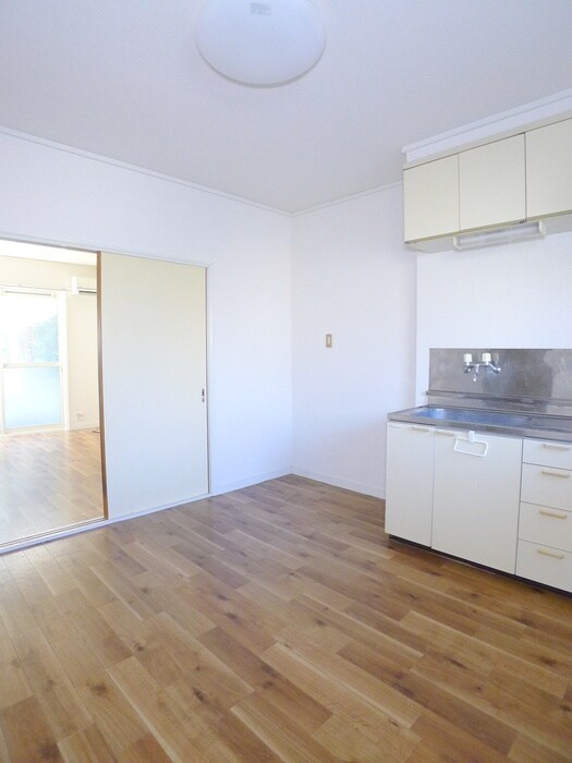 物件内観写真16　(廊下)