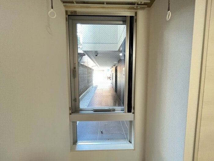 物件内観写真15　(室内からの展望)