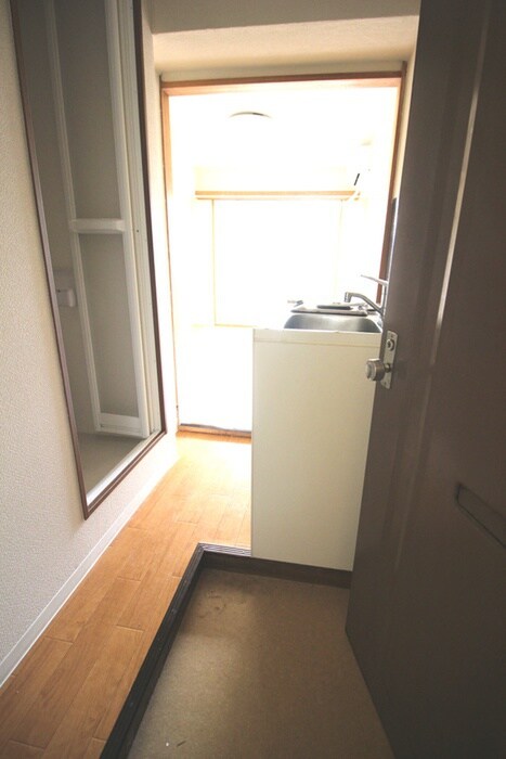 物件内観写真14　(玄関)