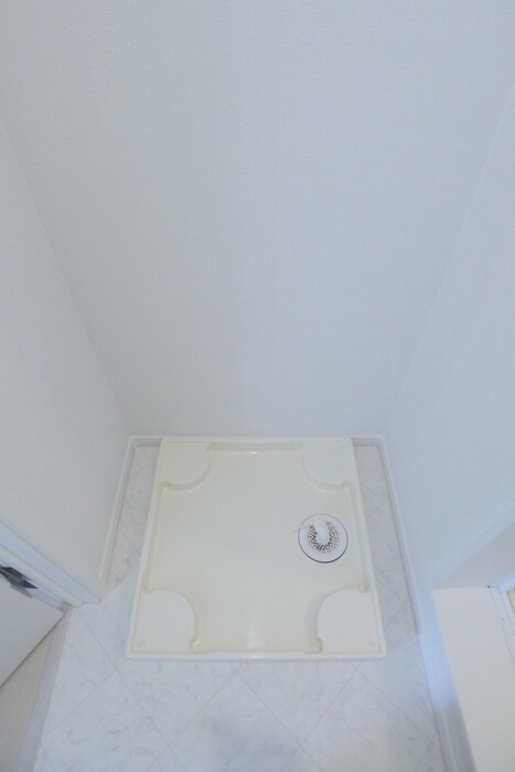 物件内観写真15　(洗濯機置場)