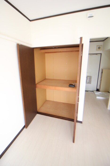 物件内観写真12　(収納)