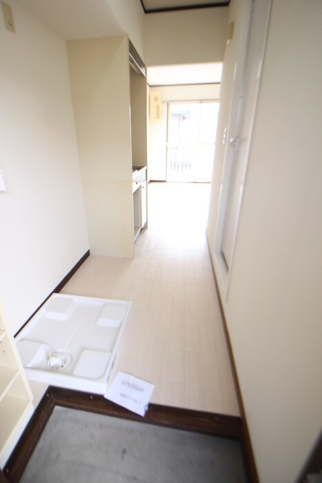 物件内観写真18　(廊下)