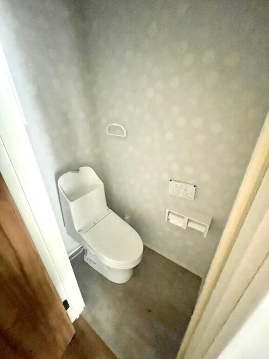 物件内観写真12　(トイレ)