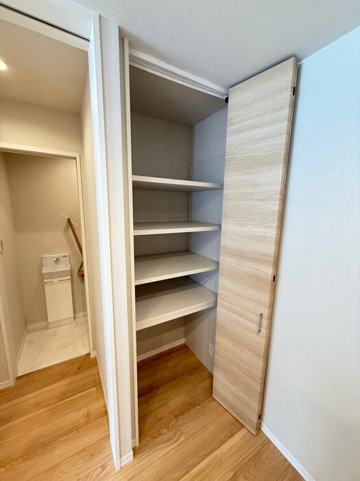 物件内観写真15　(収納)