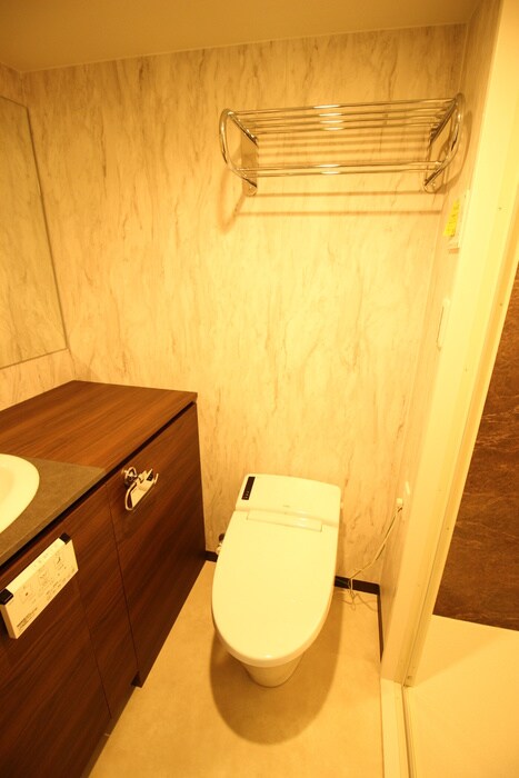 物件内観写真14　(トイレ)