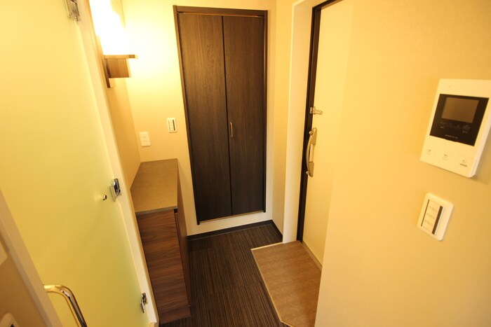 物件内観写真19　(玄関)