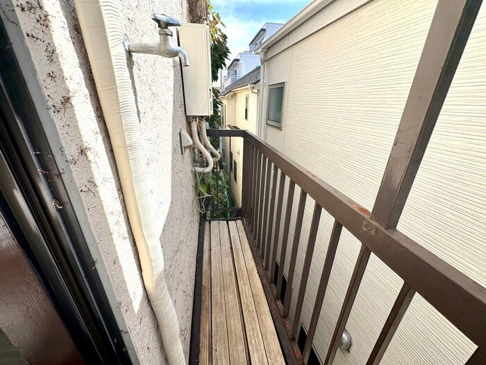 物件内観写真14　(洗濯機置場)