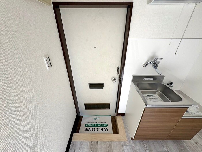 物件内観写真15　(玄関)