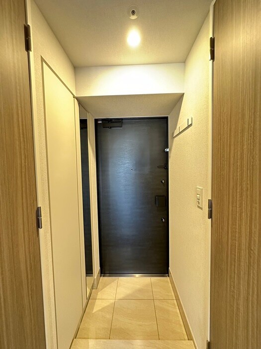 物件内観写真16　(玄関)