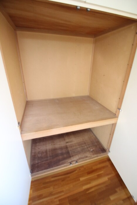 物件内観写真12　(収納)