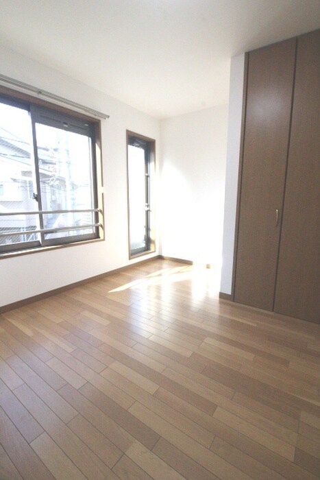 物件内観写真4　(居室)