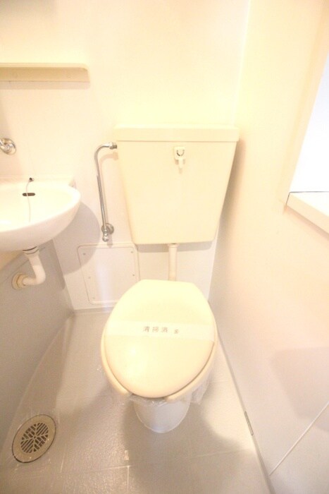 物件内観写真9　(トイレ)