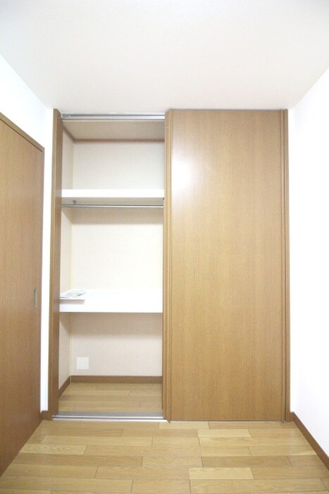 物件内観写真11　(収納)
