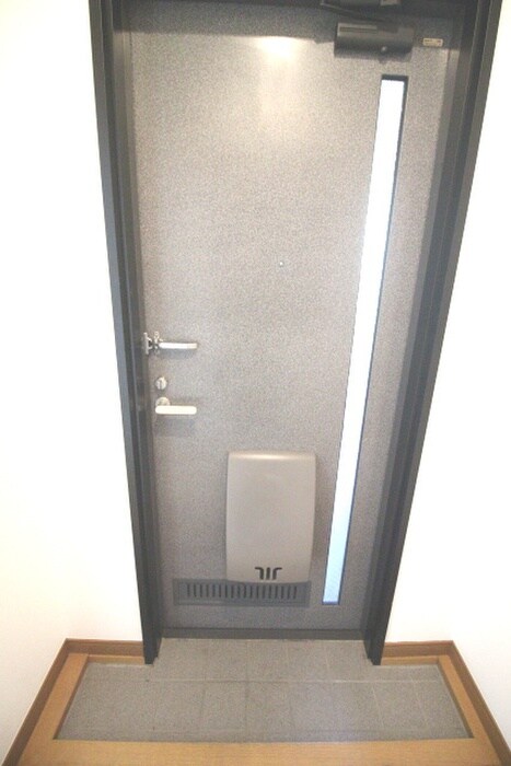 物件内観写真12　(玄関)