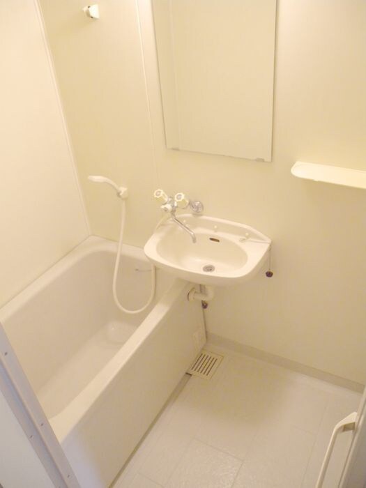 エクランのバス