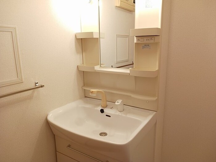 物件内観写真12　(洗面)