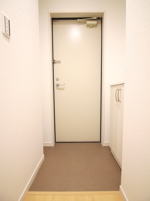 物件内観写真21　(玄関)