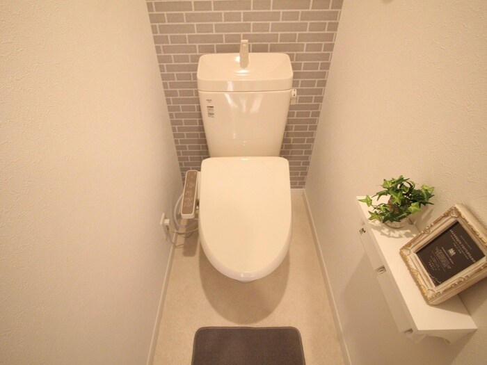 物件内観写真12　(トイレ)