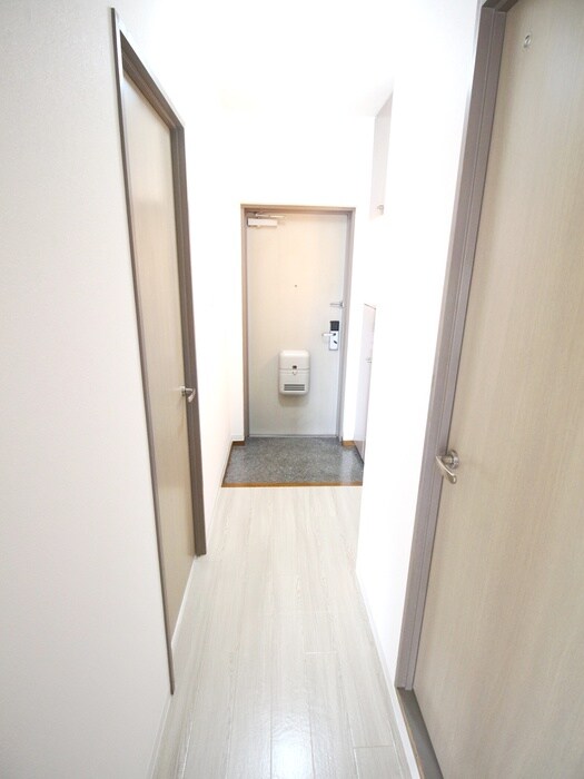 物件内観写真12　(廊下)