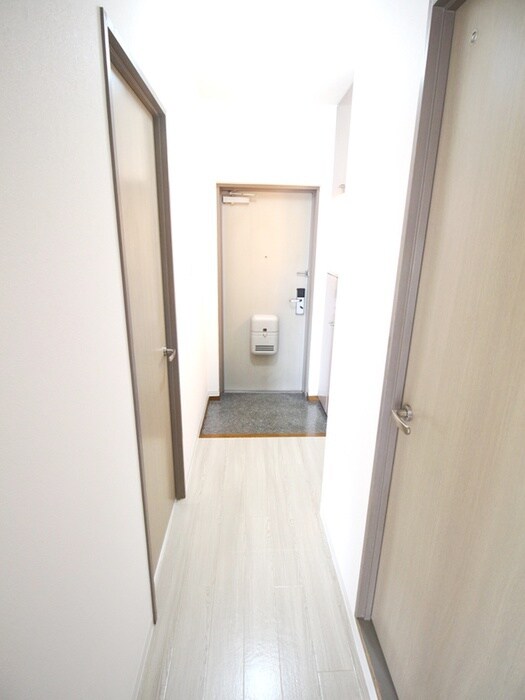 物件内観写真19　(廊下)