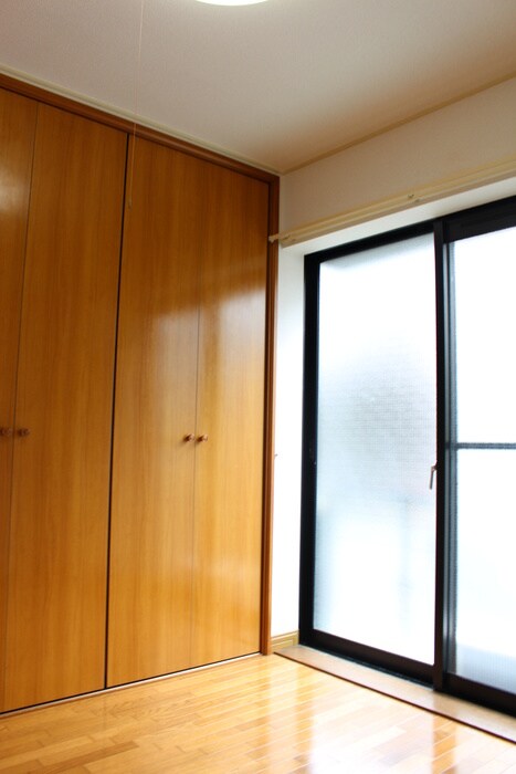 物件内観写真4　(居室)