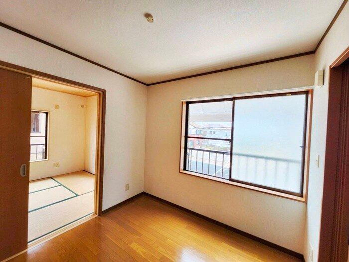 物件内観写真8　(居室)