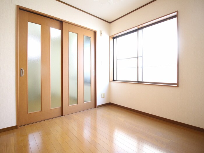 物件内観写真9　(居室)