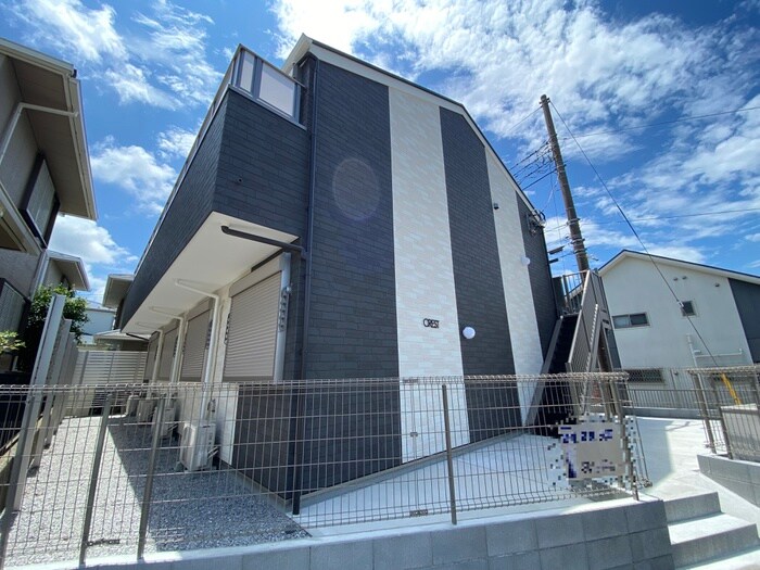 物件外観写真1　(外観写真)