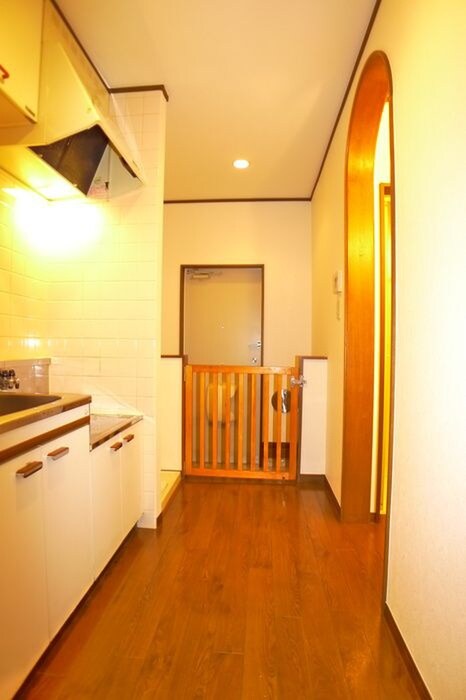 物件内観写真8　(廊下)