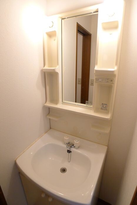 物件内観写真12　(洗面)