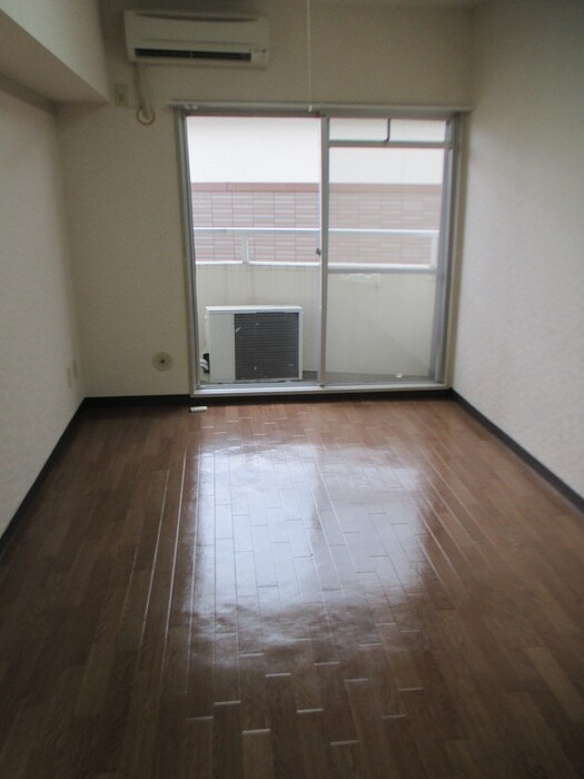 物件内観写真10　(居室)