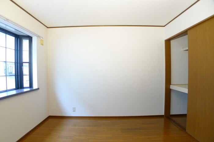 物件内観写真9　(室内からの展望)