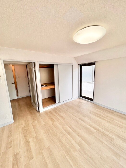 物件内観写真8　(居室)