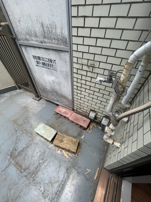 物件内観写真17　(洗濯機置場)