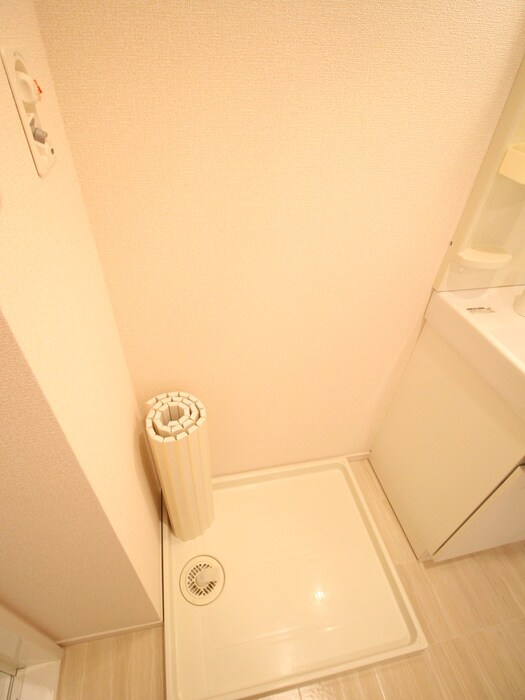 物件内観写真16　(洗濯機置場)