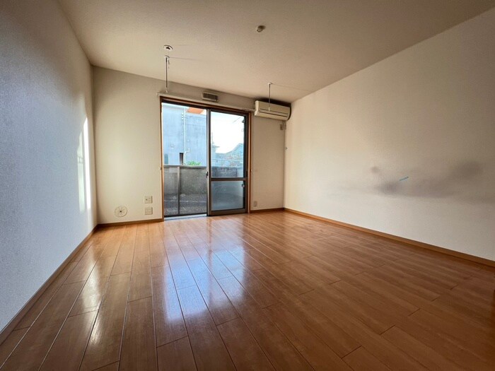 物件内観写真10　(居室)