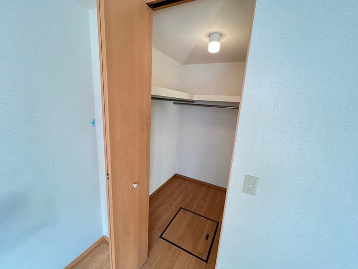 物件内観写真17　(収納)